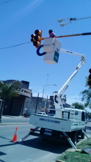 Reparación del semáforo de D&#039;Agnillo y Ruta 40