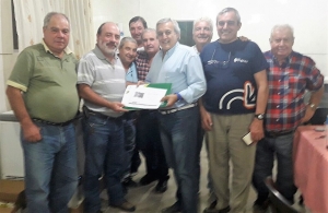 Ricardo Curutchet visitó la sede de la Comunidad Portuguesa