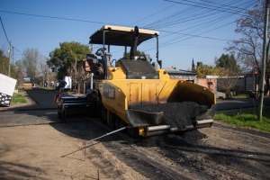 Más asfaltos en Marcos Paz