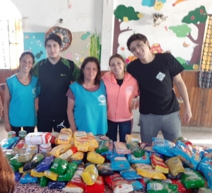 Estudiantes del Fátima recolectaron donaciones para las UMIs