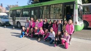 Alumnas de la Escuela Municipal de Danzas visitaron el Teatro Colón