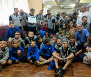 El equipo Planeta Rugby de Valence, Francia, visita Marcos Paz