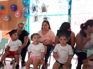 Fiesta de fin de año del Jardín Maternal del barrio El Prado