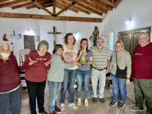 Donación de campana a la capilla “El Roble de María”