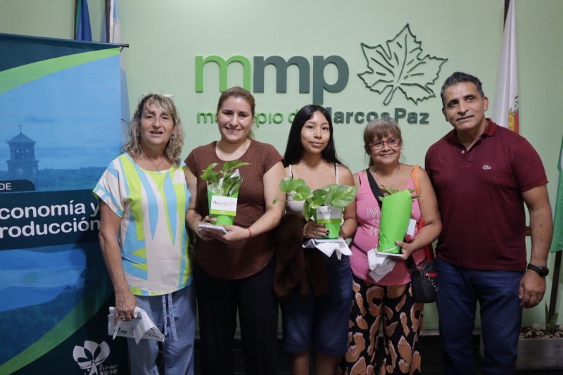 Reconocimiento a artesanos locales