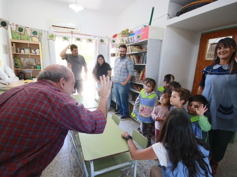 Obras y entrega de equipamiento en el Jard&iacute;n N&deg; 904
