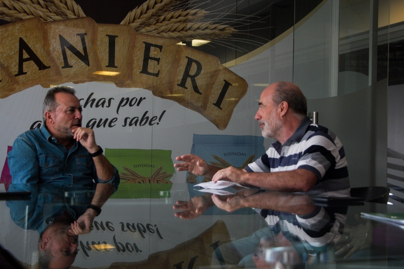 El intendente visitó la fábrica de tostadas Manieri