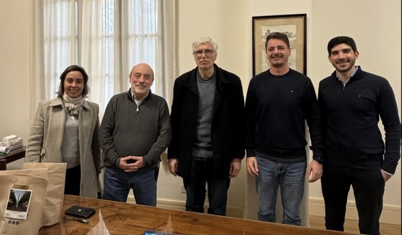 Curutchet firma convenio con la Facultad de Ingenieria de la UNLP