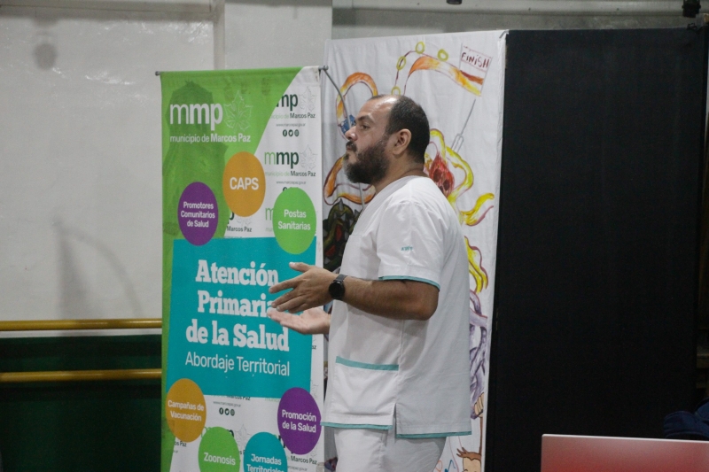 Capacitación sobre dengue