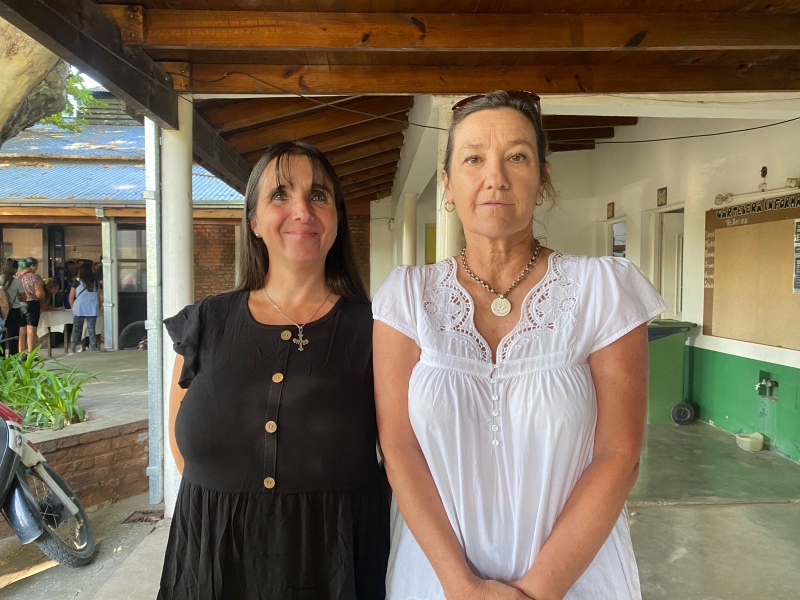 Acto p&uacute;blico y obras en escuelas