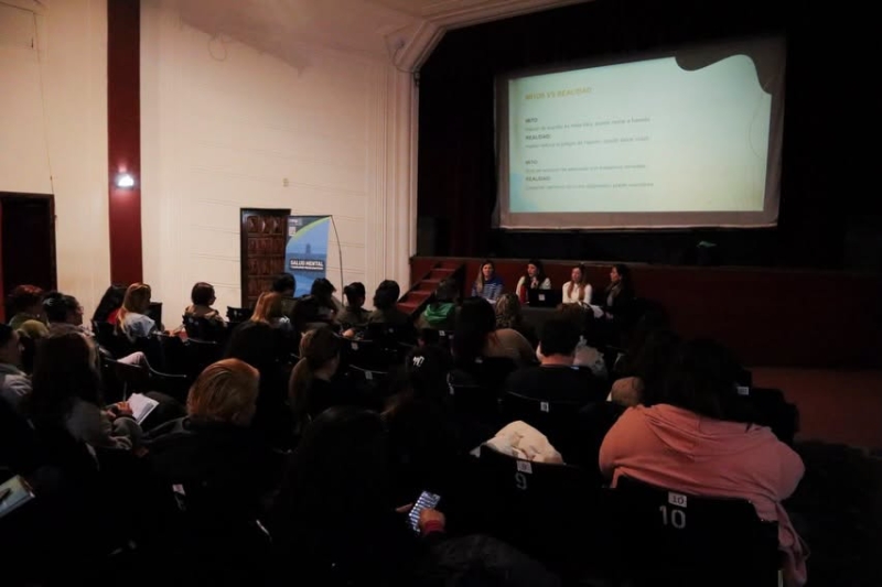 Charla sobre prevenci&oacute;n del suicidio para empleados municipales