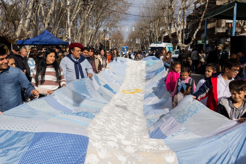 Se realiz&oacute; el Desfile C&iacute;vico Institucional