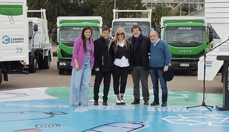 Nueva combi y nuevo camión de reciclado en Marcos Paz