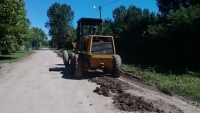 Obras y Servicios, nivelado y entoscado de la calle Canale
