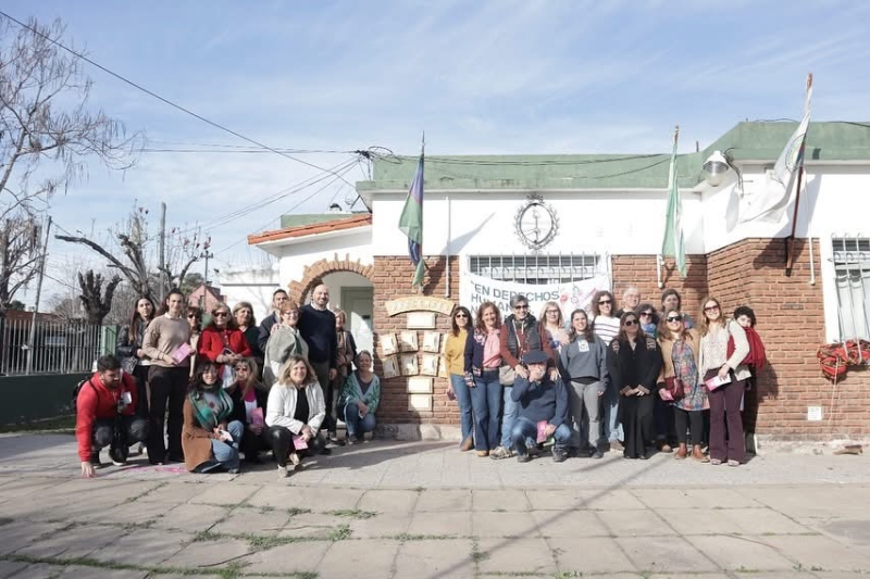 Restitución de placas conmemorativas en la Jefatura Distrital