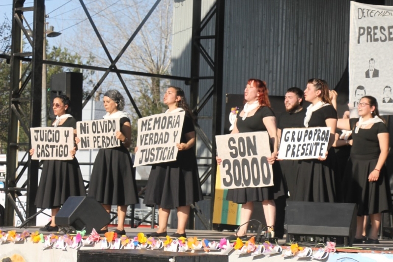 Festival “Abrazo a la Memoria y la Vida”