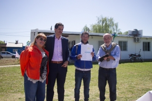 Entrega de Actas de Nacimiento a vecinos y vecinas