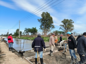 Avanza el hormigonado de calle Rivadavia