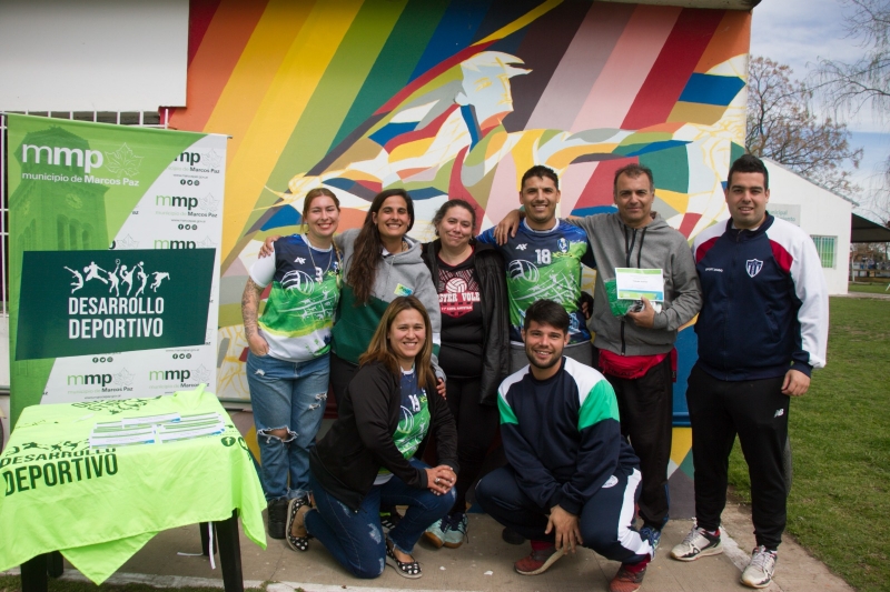 Reconocimiento a representantes del voley local