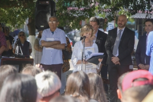 Entrega del acto administrativo y de reparación del legajo de Olga de Souza Pinto