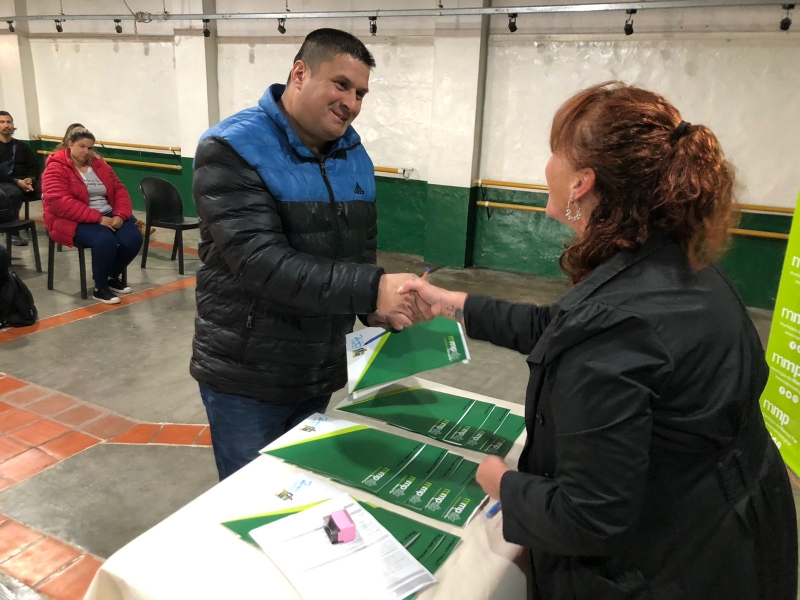 Entrega de créditos a través del Buenos Aires Crea