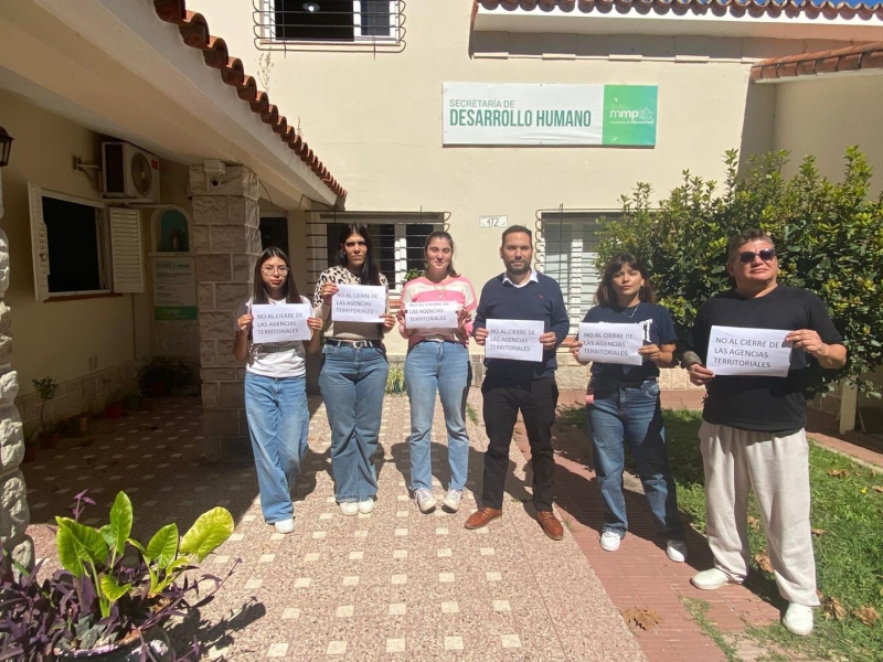 Abrazo solidario en apoyo a las agencias territoriales