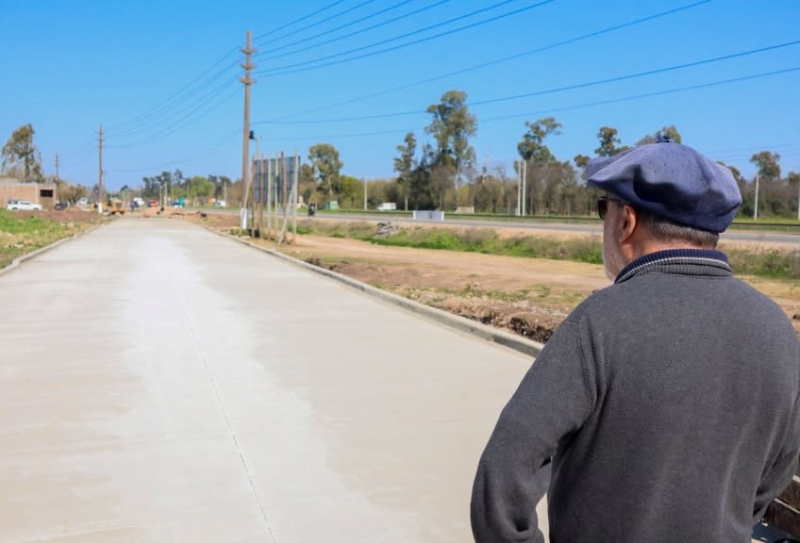 Avanza la pavimentaci&oacute;n de la colectora Presidente Per&oacute;n