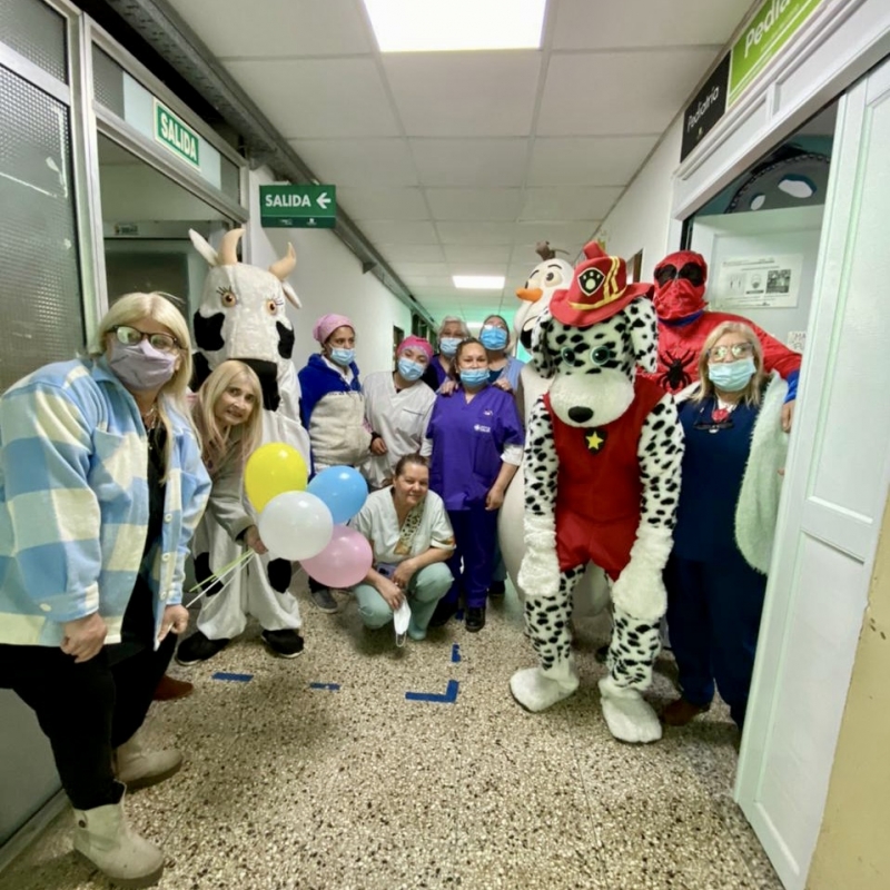 ¡Los festejos por el Mes de la Niñez llegaron al Hospital Municipal y al Hogar de Ancianos!