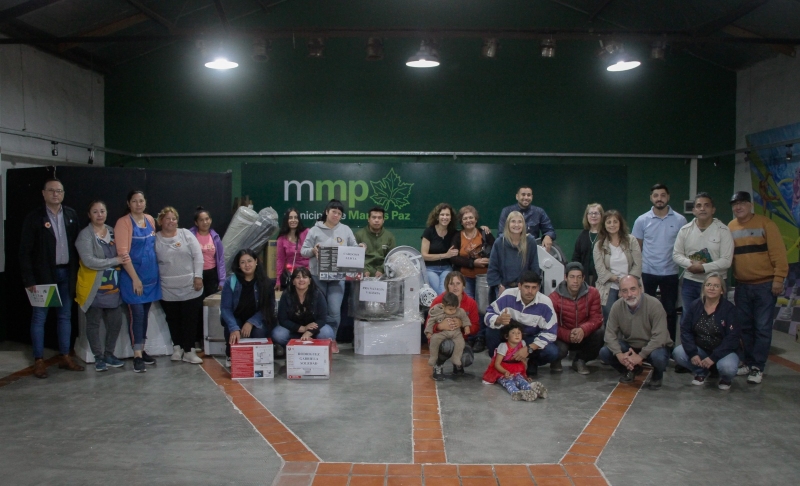 Nueva entrega de herramientas a microemprendedores de nuestra ciudad
