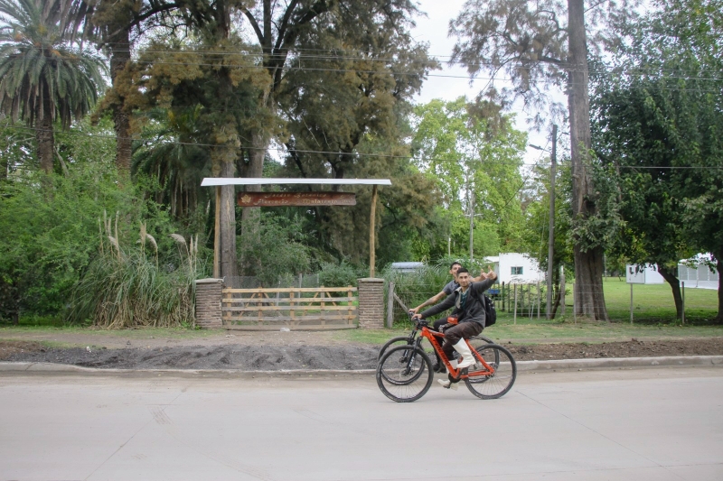 El intendente Ricardo Curutchet anunció avances en obras viales estratégicas para el distrito.