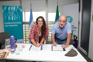 Curutchet firma convenio con la subsecretar&iacute;a de Miner&iacute;a de la Provincia