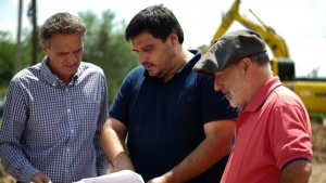 Curutchet y Katopodis dan inicio a una nueva obra de pavimento en Marcos Paz