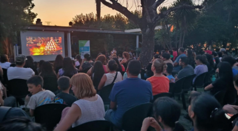 Cine bajo las estrellas