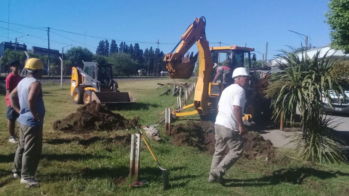 Mejoras del espacio público en Rivadavia, entre Mitre y Alsina