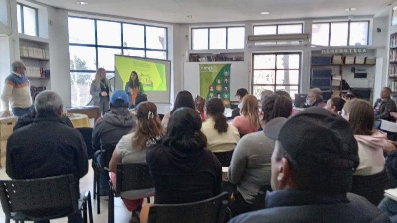 Entrega de reconocimiento a bibliotecas de nuestra ciudad